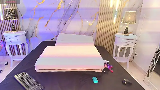 AprillRoss online show from April 2026 12:41:02 PM