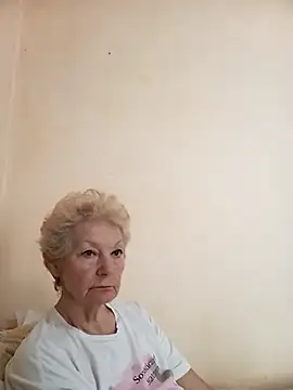 Snapshot of Calypso-Loove chatting on May 2026 12:32:01 PM Calypso-Loove online show from May 2026 12:32:01 PM