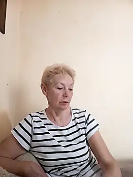 Snapshot of Calypso-Loove chatting on May 2026 03:29:02 PM Calypso-Loove online show from May 2026 03:29:02 PM