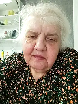 HapinessLovee online show from April 2026 10:42:02 AM