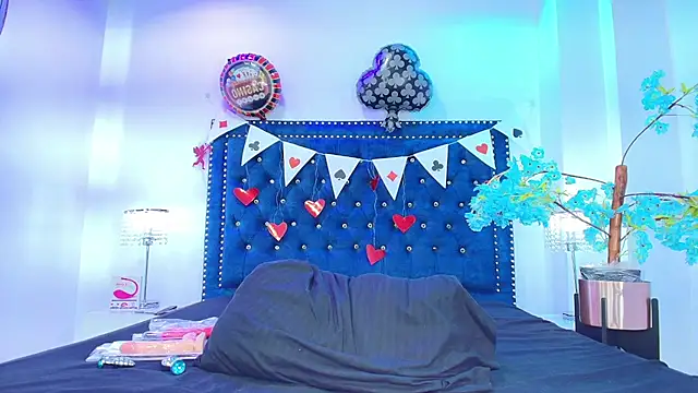 Velora nigth online show from February 2026 12:06:01 AM