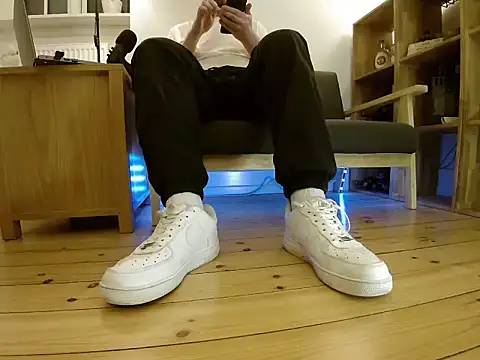 Snapshot of jonas_camboy chatting on February 2026 06:01:01 PM jonas camboy online show from February 2026 06:01:01 PM