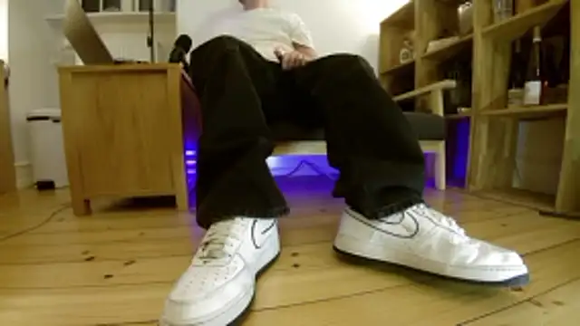 Snapshot of jonas_camboy chatting on February 2026 05:22:02 PM jonas camboy online show from February 2026 05:22:02 PM