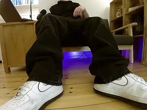 Snapshot of jonas_camboy chatting on February 2026 04:29:01 PM jonas camboy online show from February 2026 04:29:01 PM