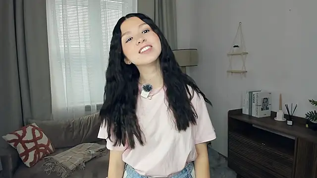 LonaLongsdorf online show from January 2026 08:08:02 AM