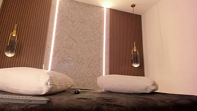 maye wells  online show from February 2026 07:37:02 PM