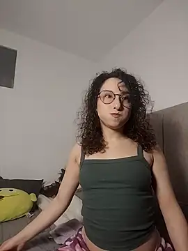 little  ammy online show from February 2026 04:38:01 AM