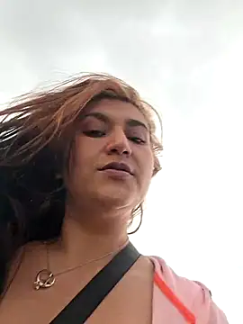 Magenta Moon online show from January 2026 10:14:02 PM