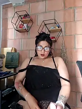 Magenta Moon online show from March 2026 06:59:02 PM