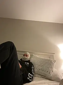 Snapshot of phantom898983 chatting on February 2026 01:37:01 AM phantom898983 online show from February 2026 01:37:01 AM