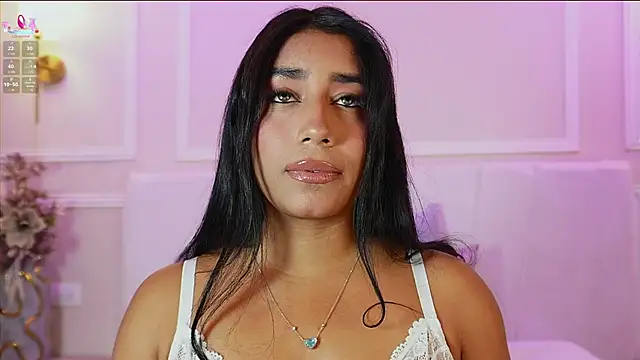 Snapshot of SaraJonesxx chatting on March 2026 07:17:01 PM SaraJonesxx online show from March 2026 07:17:01 PM