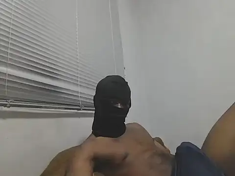 Snapshot of GentleShaya chatting on December 2025 06:48:01 PM GentleShaya online show from December 2025 06:48:01 PM