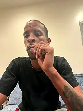 Snapshot of Dreadyyy chatting on January 2026 07:44:01 AM Dreadyyy online show from January 2026 07:44:01 AM