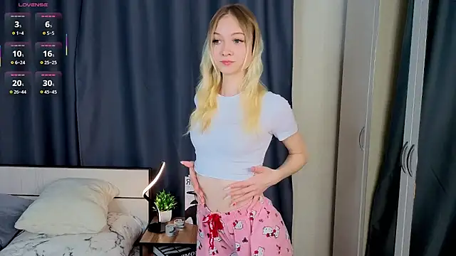 BeliaFrobish online show from January 2026 03:17:01 PM