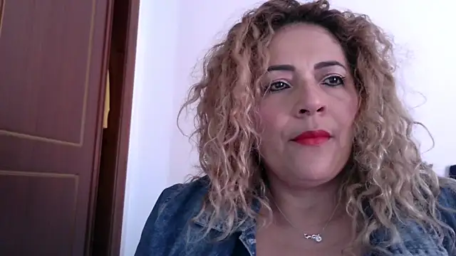 Snapshot of mariajosebarrazaa chatting on May 2026 04:14:01 PM mariajosebarrazaa online show from May 2026 04:14:01 PM