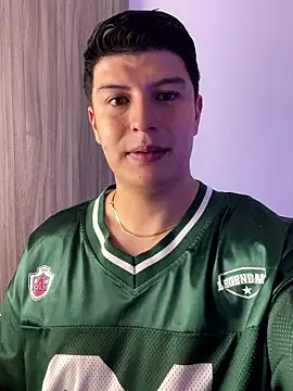 Goldenknight33 online show from January 2026 03:25:02 PM