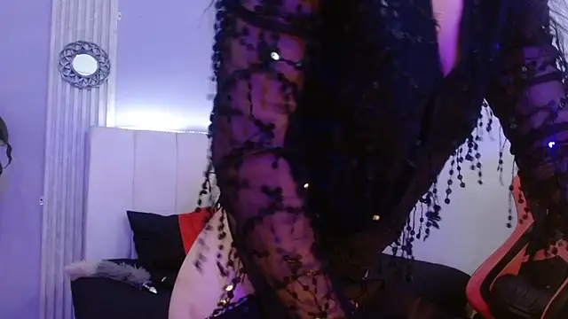 mia collin  online show from January 2026 11:41:02 PM