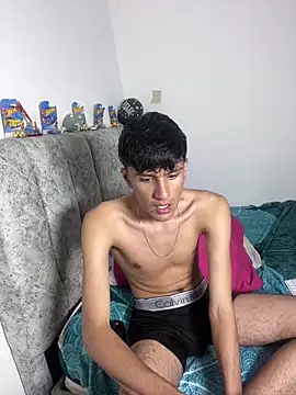 Snapshot of Andycillo chatting on February 2026 04:31:01 AM Andycillo online show from February 2026 04:31:01 AM