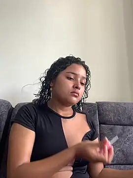 Snapshot of ladulcemary_ chatting on April 2026 08:01:02 PM ladulcemary online show from April 2026 08:01:02 PM