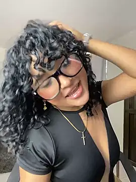 Snapshot of ladulcemary_ chatting on May 2026 08:07:02 PM ladulcemary online show from May 2026 08:07:02 PM