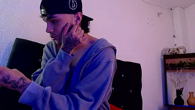 Snapshot of kingdani_hot chatting on February 2026 02:53:01 AM kingdani hot online show from February 2026 02:53:01 AM