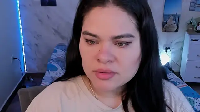 Snapshot of NinaFuentes2X chatting on May 2026 04:08:01 AM NinaFuentes2X online show from May 2026 04:08:01 AM