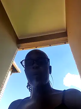 Snapshot of xSATIVAx chatting on January 2026 02:43:02 PM xSATIVAx online show from January 2026 02:43:02 PM