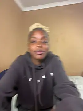 Snapshot of xSATIVAx chatting on March 2026 06:47:01 PM xSATIVAx online show from March 2026 06:47:01 PM