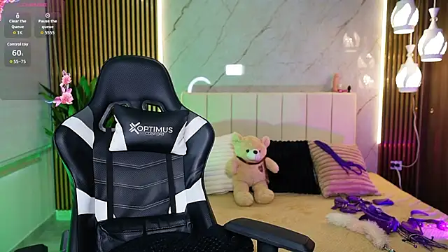 Lyra Black  online show from January 2026 03:25:02 PM