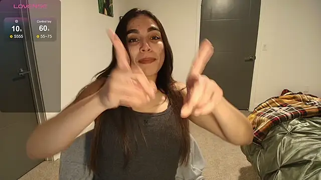 Snapshot of MilaSeren chatting on February 2026 02:05:01 AM MilaSeren online show from February 2026 02:05:01 AM