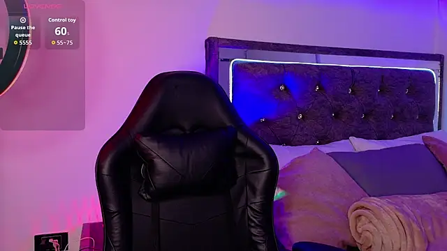 Daniela ruizz online show from December 2025 11:23:01 PM