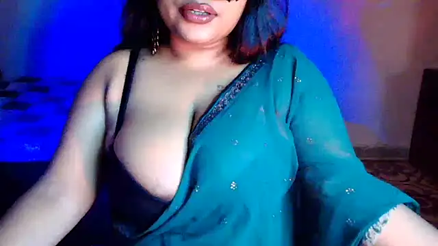 HEZALNUT online show from July 2026 06:58:02 PM