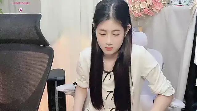 Yvonne-07 online show from March 2026 12:55:01 PM