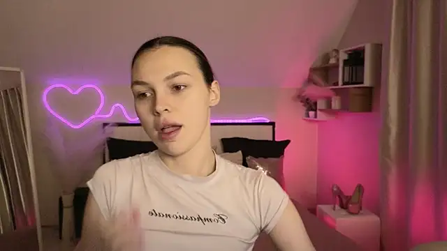 MaxinCarroll online show from February 2026 05:22:02 AM