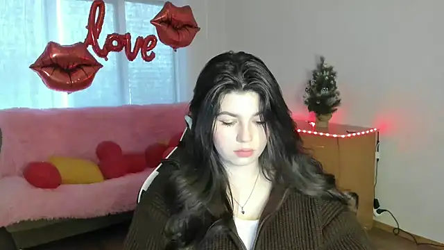 KisaModel online show from February 2026 06:10:02 AM