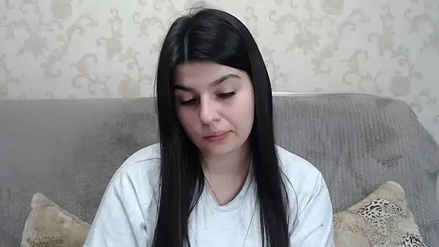 Snapshot of KisaModel chatting on May 2026 02:46:02 PM KisaModel online show from May 2026 02:46:02 PM