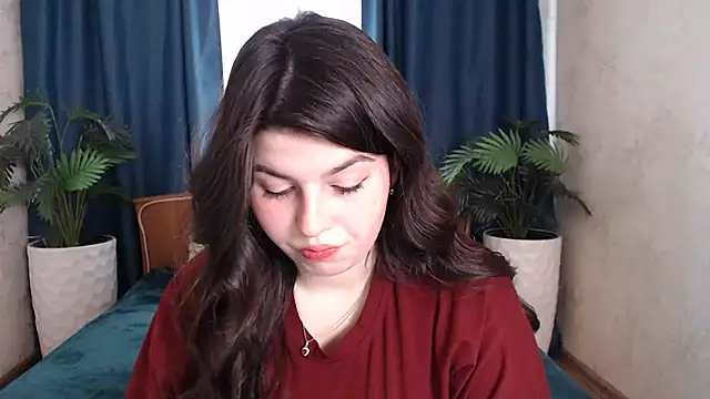 Snapshot of KisaModel chatting on May 2026 06:00:01 AM KisaModel online show from May 2026 06:00:01 AM
