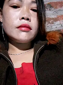 yana-zz online show from December 2025 04:33:01 PM