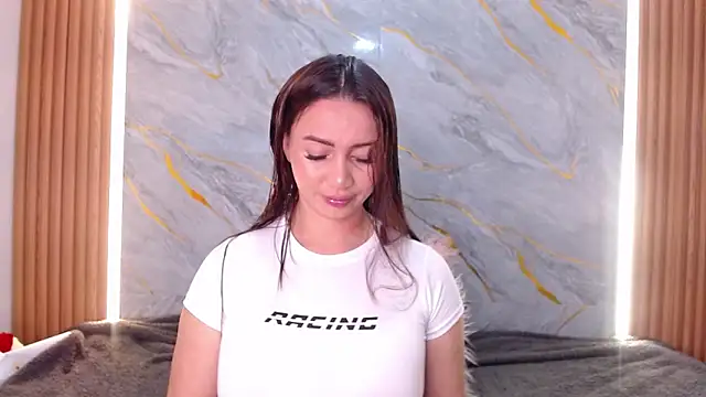 Snapshot of rebecagoldene chatting on May 2026 01:39:01 PM rebecagoldene online show from May 2026 01:39:01 PM