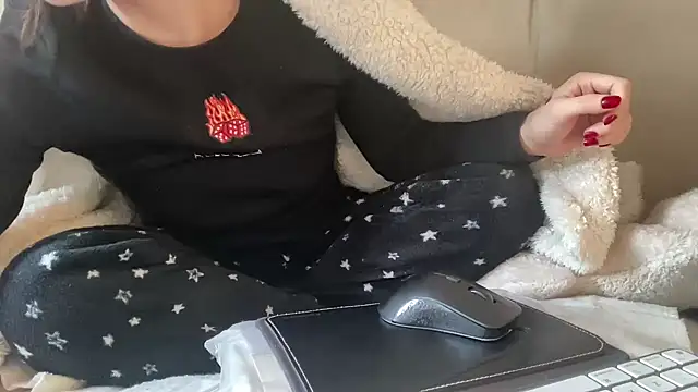 Snapshot of ijustturned18today chatting on December 2025 12:13:02 PM ijustturned18today online show from December 2025 12:13:02 PM