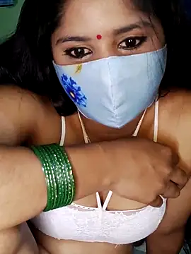 Snapshot of Cuple_masti72 chatting on April 2026 05:30:01 PM Cuple masti72 online show from April 2026 05:30:01 PM
