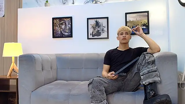 YOUNG GUYS1 online show from April 2026 09:42:02 AM