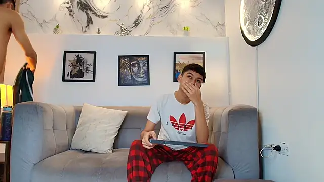 HORNY PRETTY online show from April 2026 07:14:01 PM