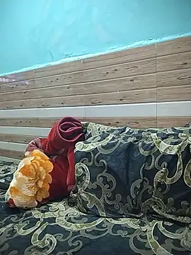 Snapshot of xoupleaura chatting on January 2026 06:57:02 PM xoupleaura online show from January 2026 06:57:02 PM