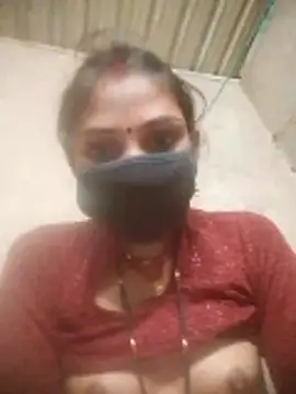 Laxmi9090 online show from February 2026 02:35:01 PM