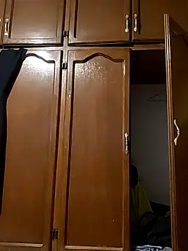 Snapshot of Roberto772 chatting on February 2026 11:02:02 PM Roberto772 online show from February 2026 11:02:02 PM