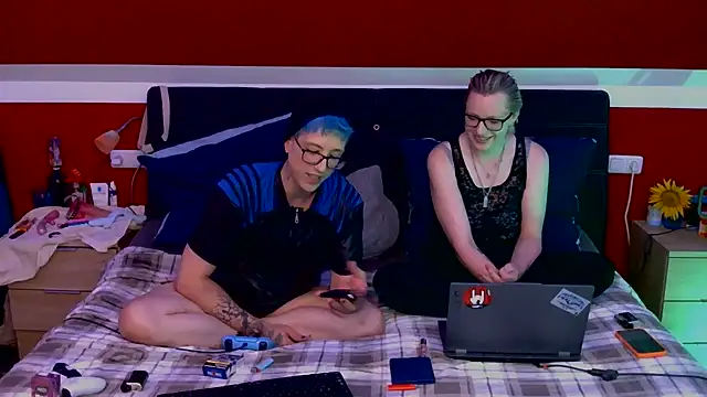 Snapshot of AskAveryAnything chatting on July 2026 08:00:01 PM AskAveryAnything online show from July 2026 08:00:01 PM