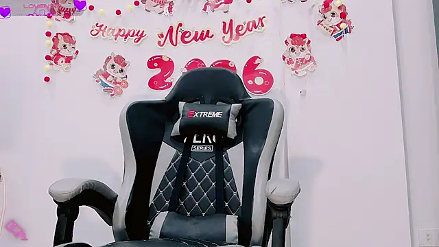 Snapshot of mia_eeeee chatting on February 2026 01:55:01 PM mia eeeee online show from February 2026 01:55:01 PM