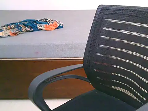 Snapshot of Its-rousee chatting on December 2025 08:10:01 AM Its-rousee online show from December 2025 08:10:01 AM