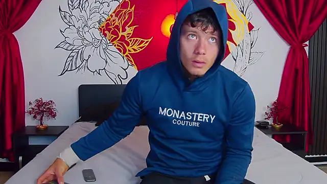 MagnusKnight  online show from February 2026 01:37:01 PM